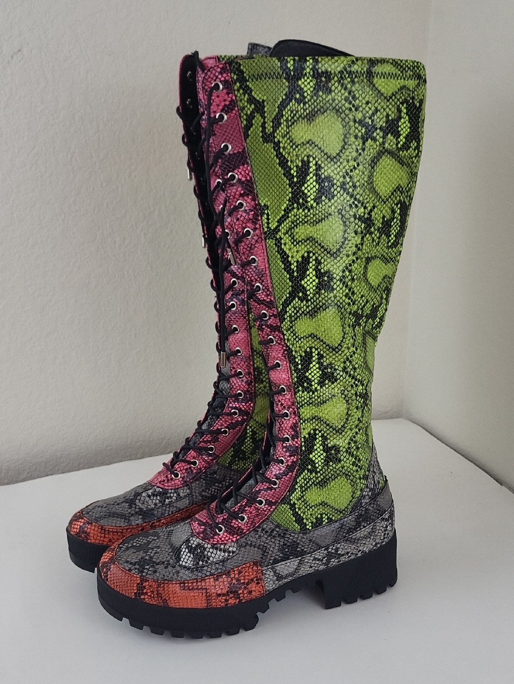 Cape Robbin Eliza 90s Y2K Neon Snakeskin Knee High Lace Up Platform Boot Size 9 - Picture 3 of 13